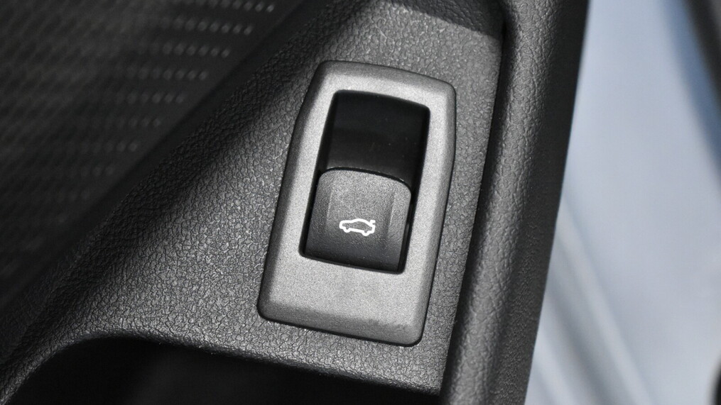 BMW Serii 3, 320