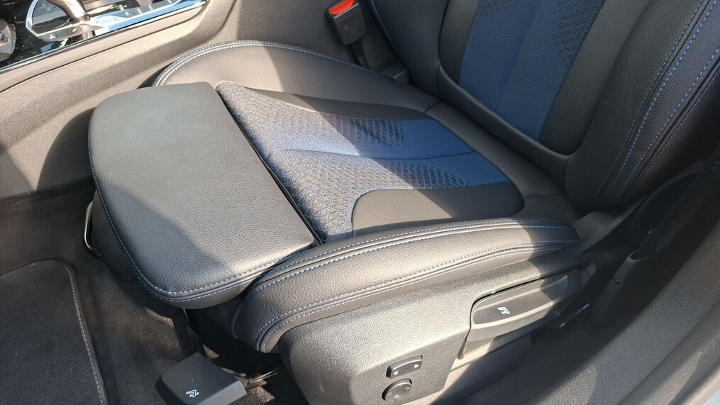 BMW Serii 2, 218