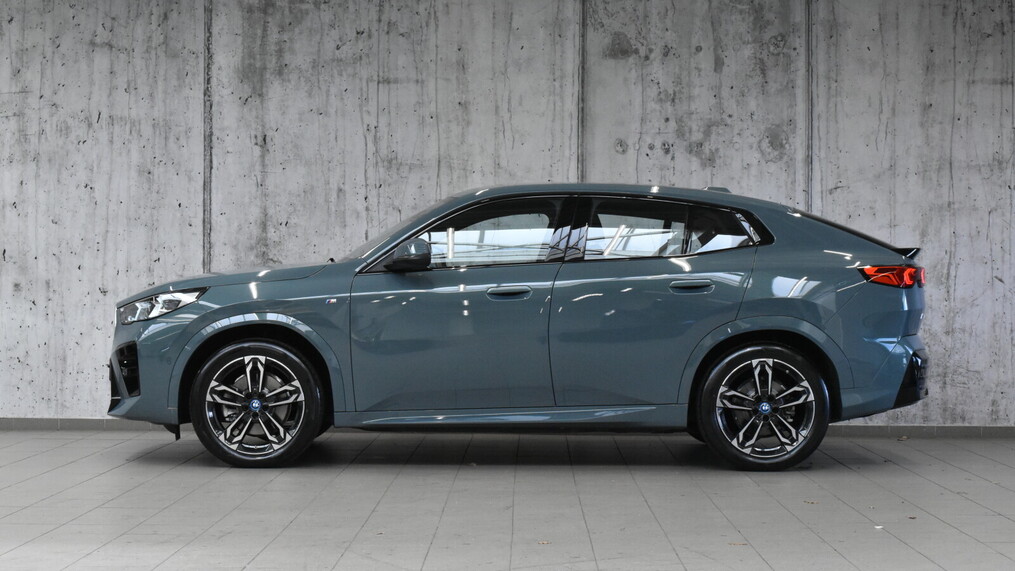 BMW iX2