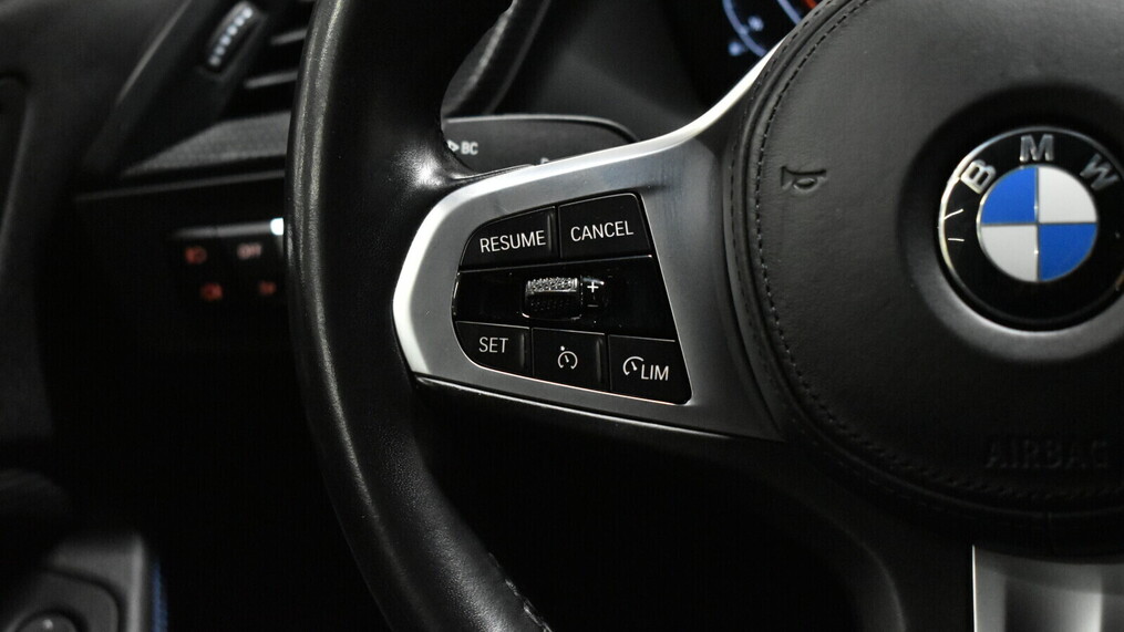 BMW Serii 2, 218