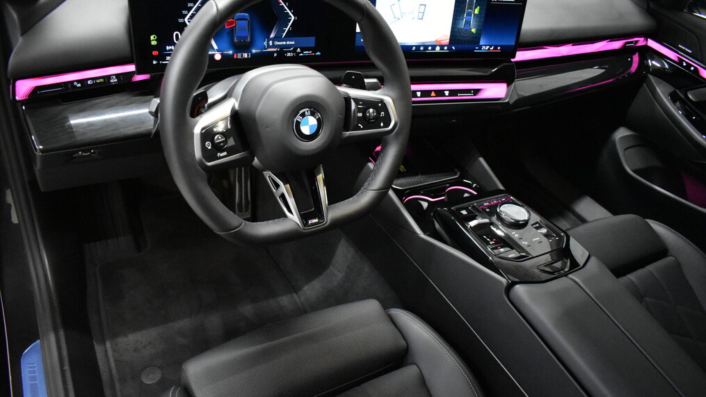 BMW Serii 5, 520