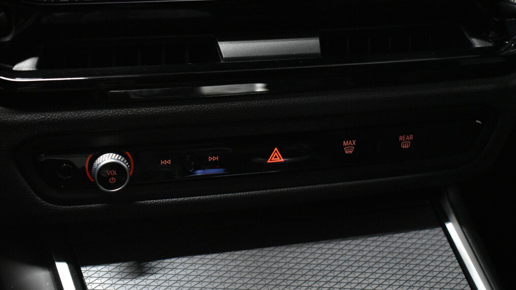 BMW Serii 3, 320