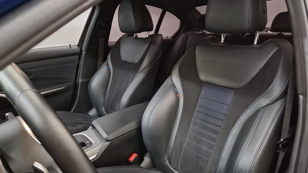 BMW Serii 3, 320