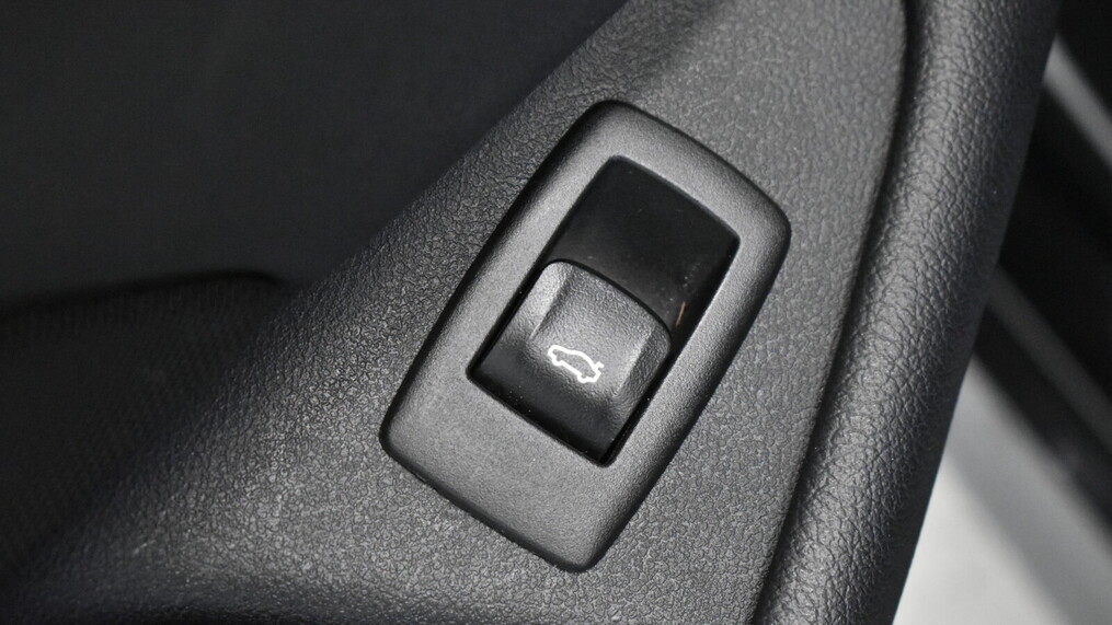 BMW Serii 5, 520