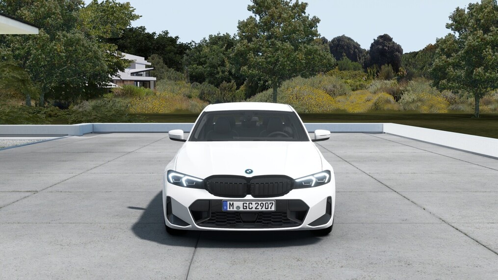 BMW Serii 3, 330