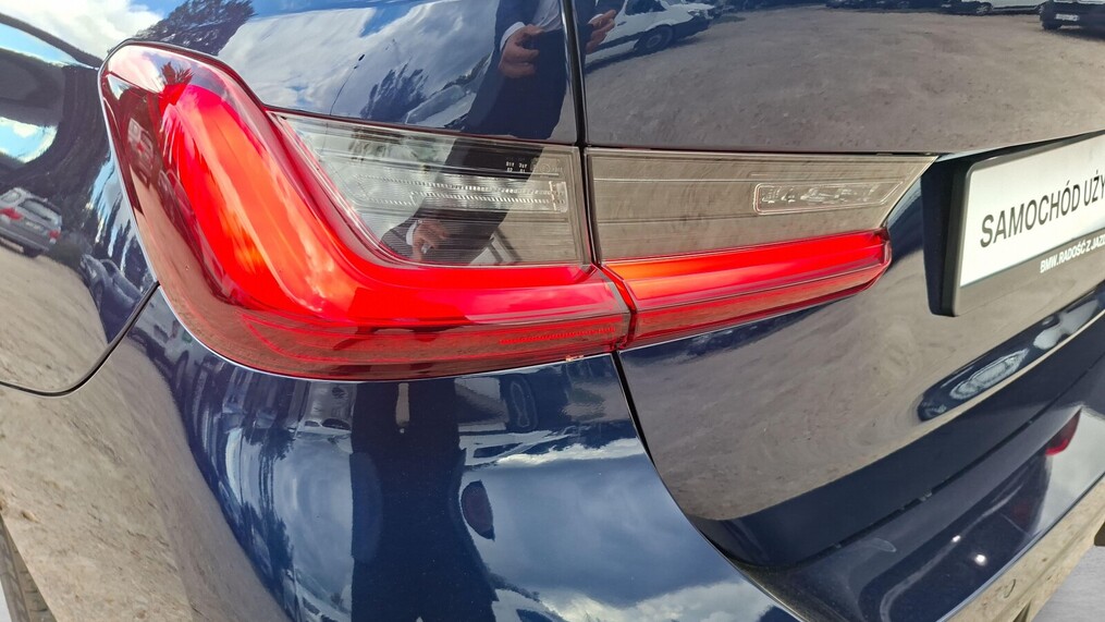 BMW Serii 3, 320