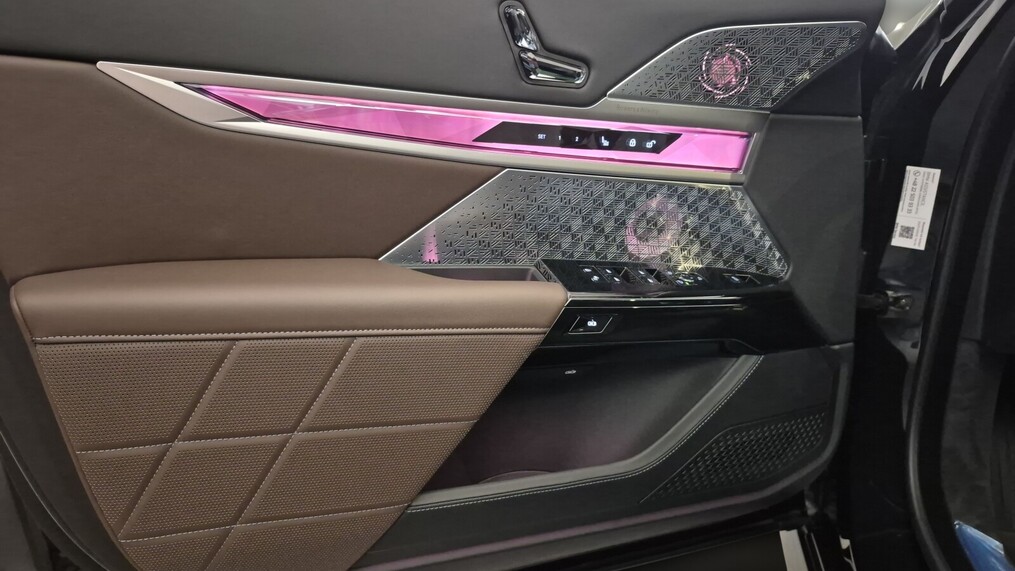 BMW Serii 7, 740