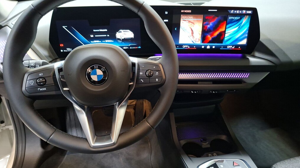 BMW Serii 2, 218