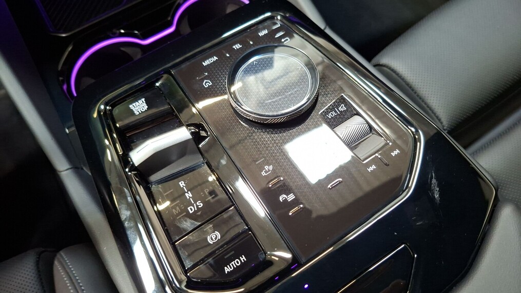 BMW Serii 5, 520