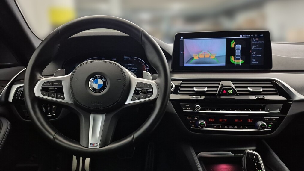 BMW Serii 5, 520