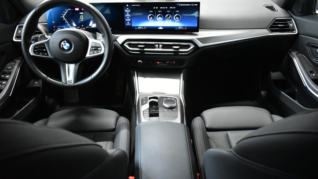 BMW Serii 3, 320